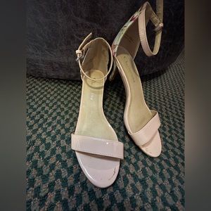 C.L Laundry sandals